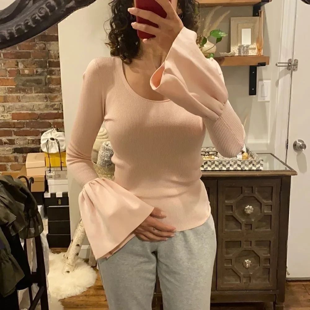 Elizabeth & James pink top with bell sleeves